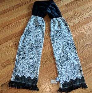 Anthropologie knit scarf with faux fur accent